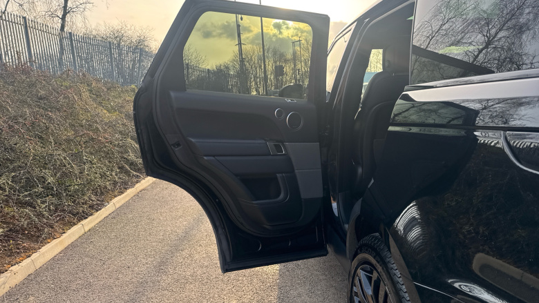 Land Rover Range Rover Sport 3.0 D300 HSE Silver 5dr Auto Diesel Estate